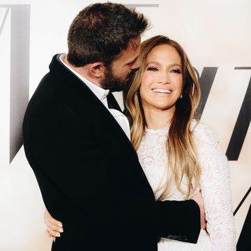 Ben Affleck and Jennifer Lopez kissing on the Marry Me red carpet ben affleck and jennifer lopez kissing on the marry me red carpet